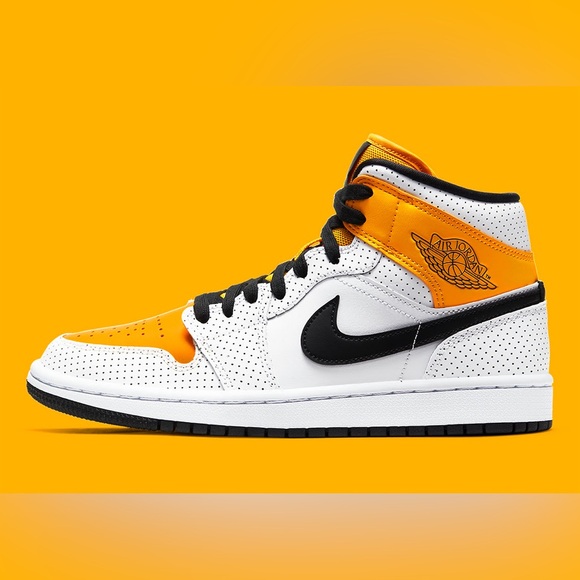 Brand New Air Jordan 1 Mid “Laser Orange “ Women’s Sneakers BQ6472107 - Picture 2 of 13